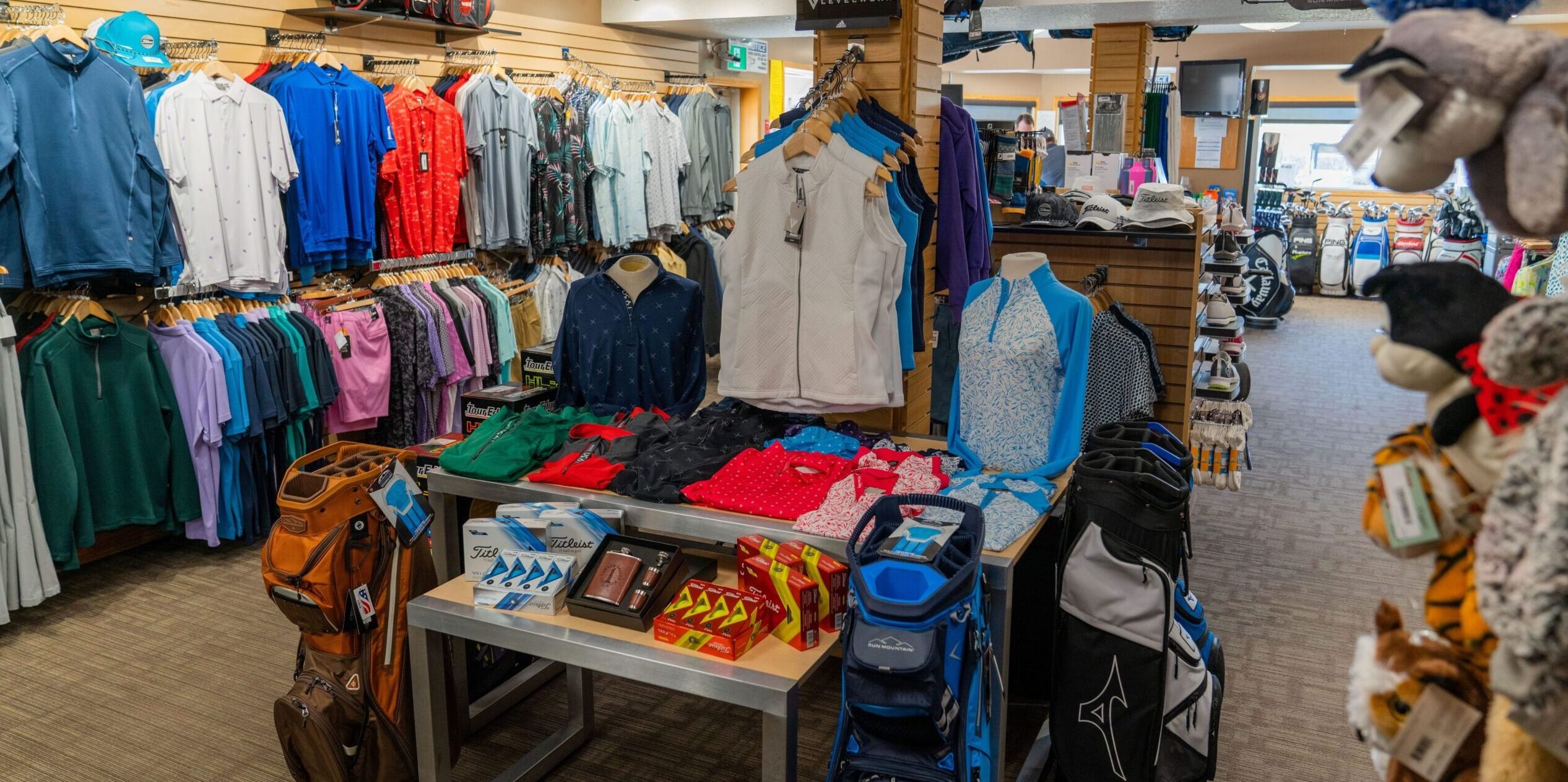 Wholesale Golf Apparel, Become A Retailer